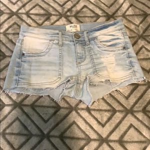 light wash distressed jean shorts